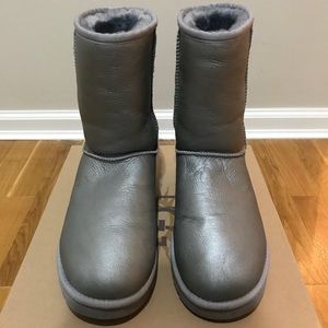 UGG classic short metallic
